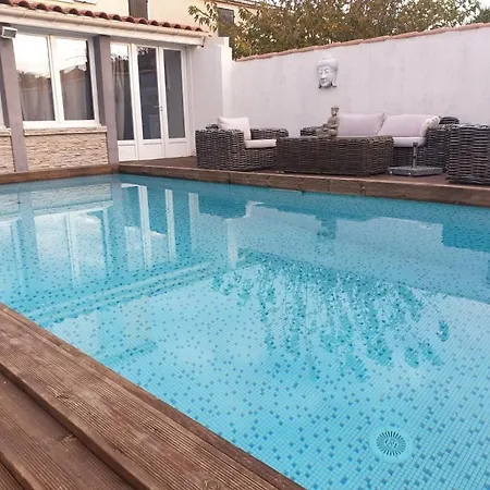 8p Piscine+ Spa+clim+ 4 Sdb Proche Des Plages