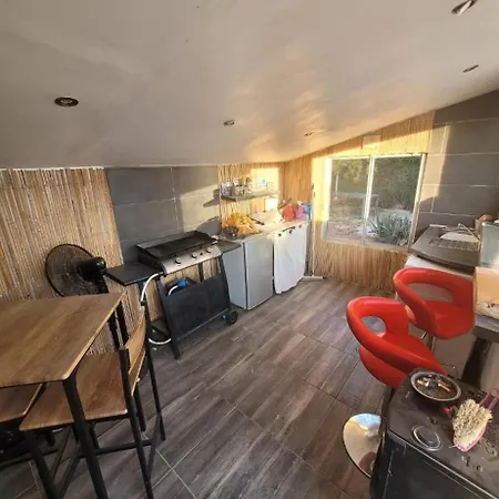 Villa 8p Piscine+ Spa+clim+ 4 Sdb Proche Des Plages *